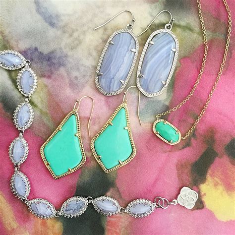 Kendra scott nashville - Kendra Scott #nashville is hiring! We are looking for customer focused leaders with a passion for our core values of family, fashion, and philanthropy. We have both part-time and full-time ...